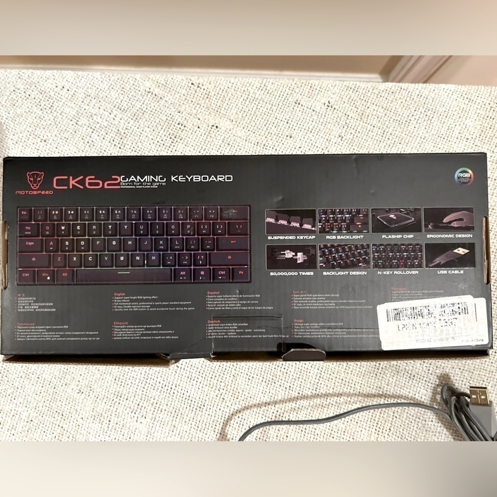 CK62 Pink Gaming Keyboard - Picture 4 of 5